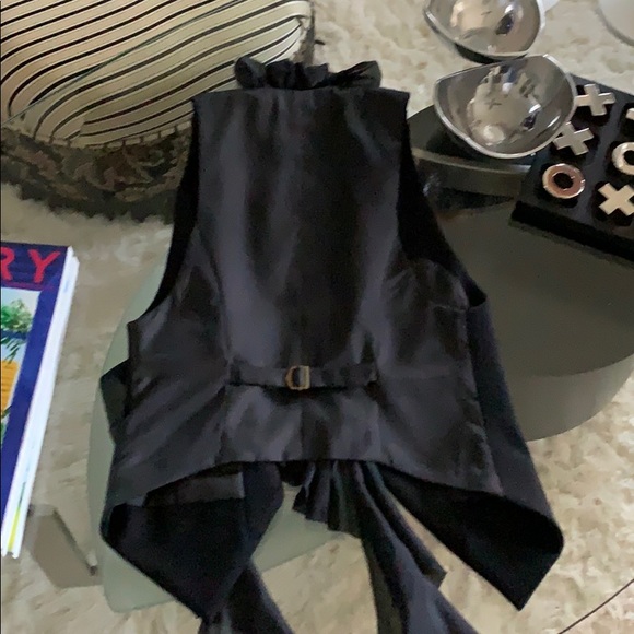 Elizabeth and James Black Dandy Vest w/silk Ruffle - Picture 7 of 8